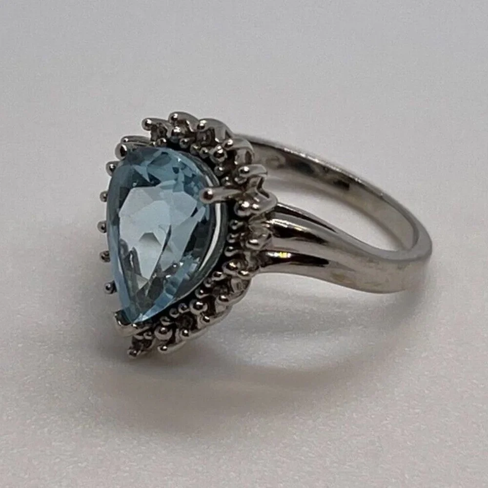 14K WHITE GOLD RING WITH TOPAZ & DIAMONDS   SIZE 6